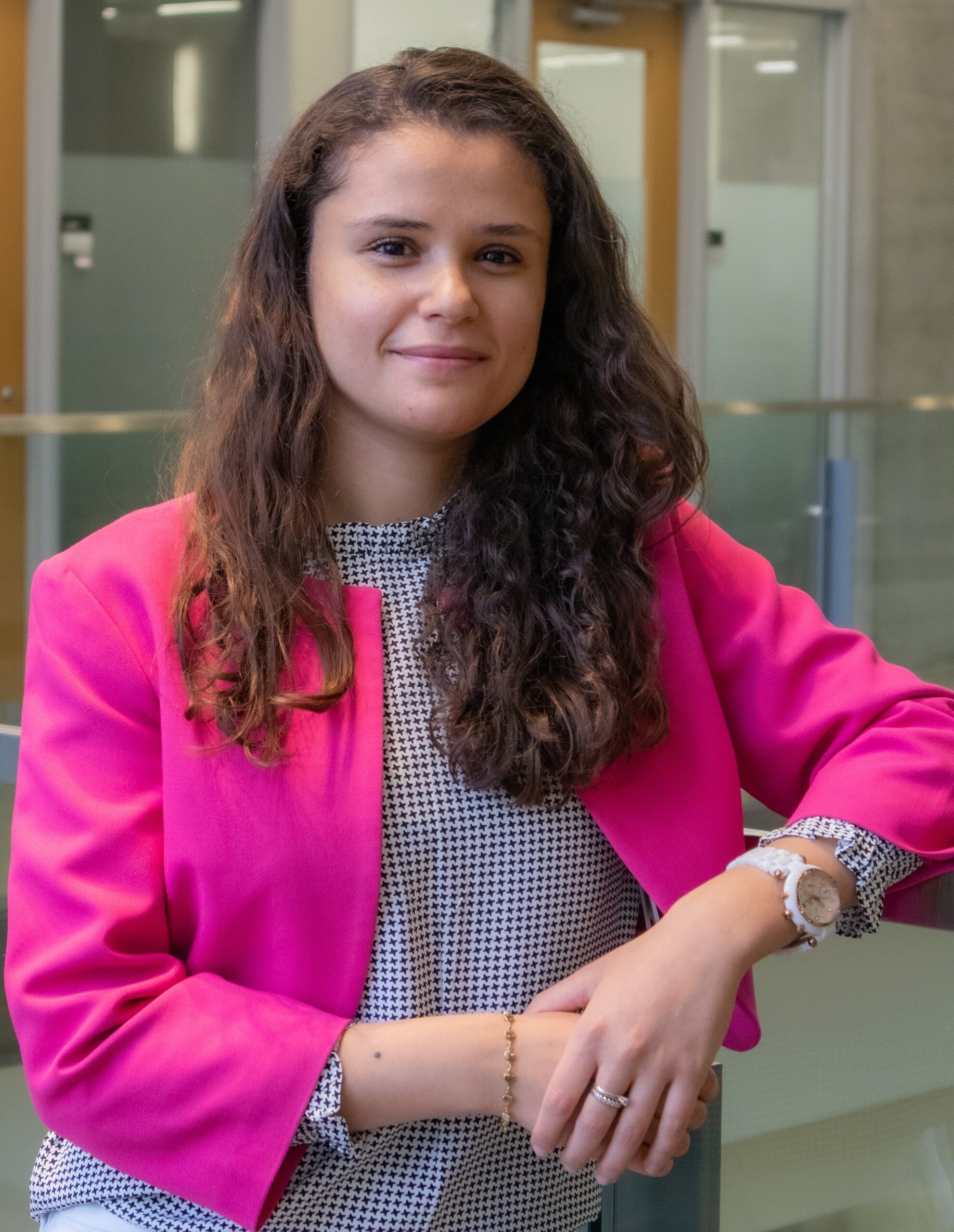 Dr. Yasmine Rais